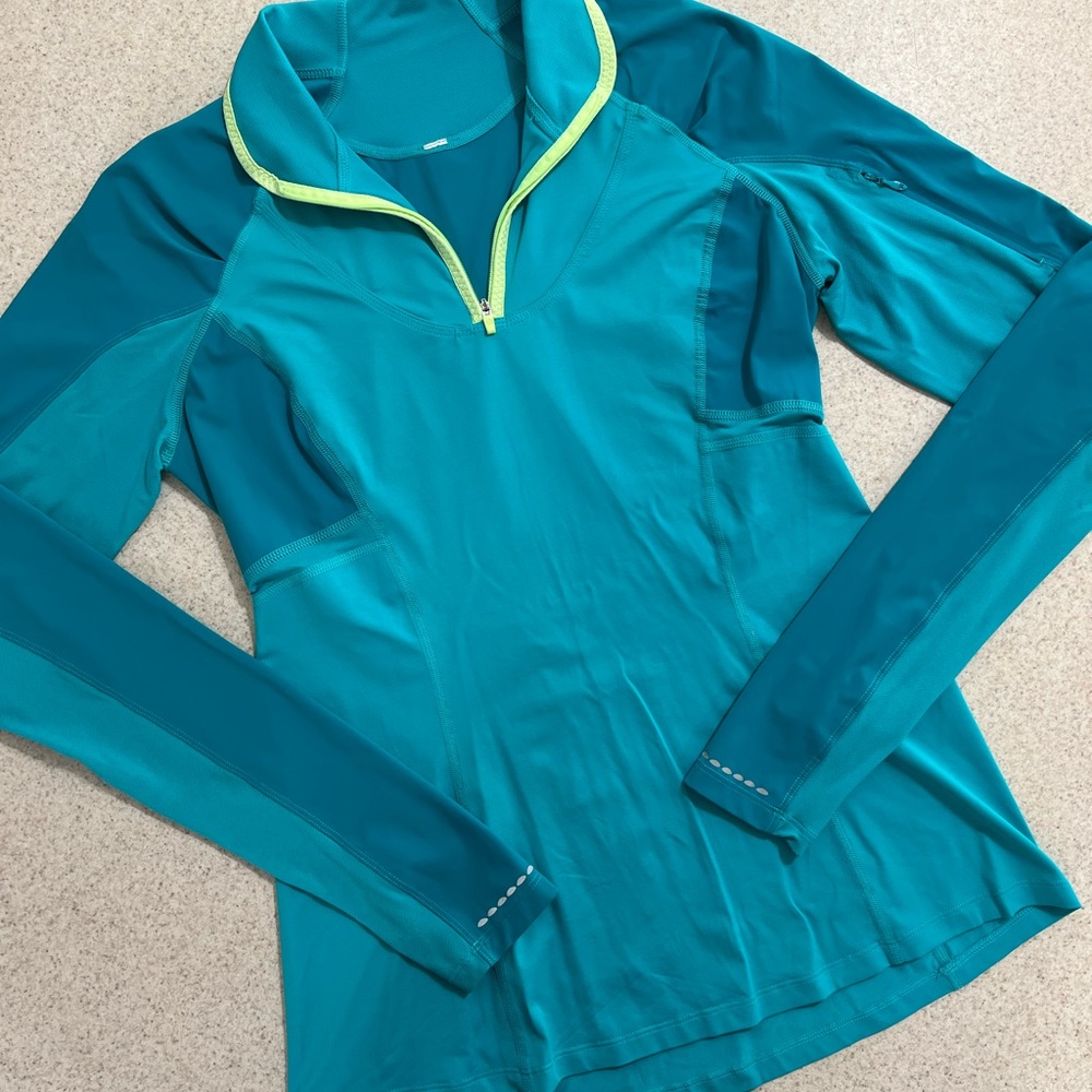 LULULEMON half zip